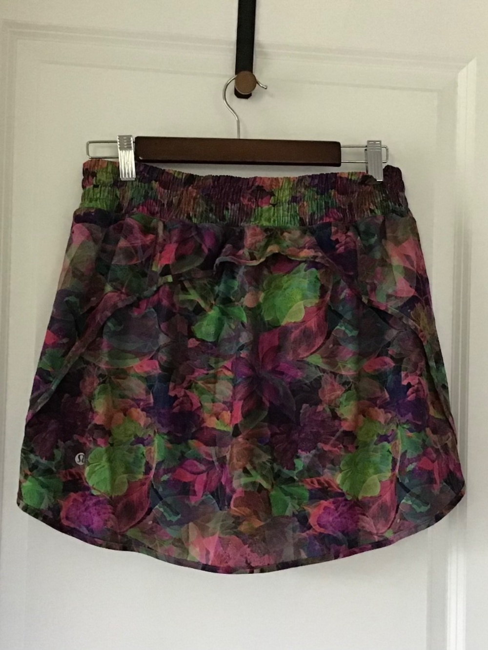 Lululemon Hotty Hot High rise Skirt size 12 - Picture 3 of 7